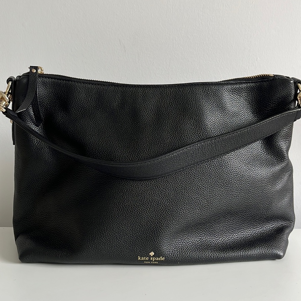 Perfect condition Kate Spade purse purchased from here (poshmark)